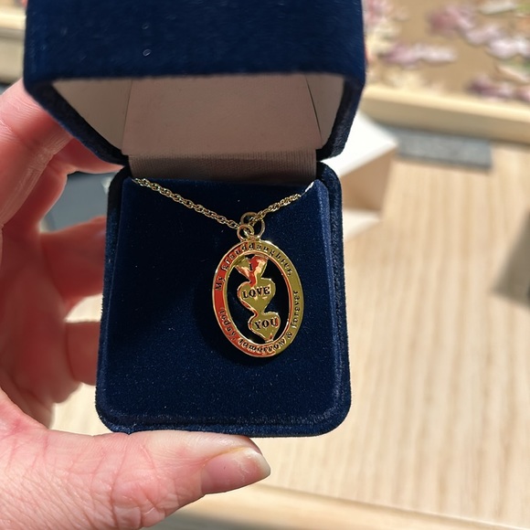 The Danbury mint necklace - Picture 2 of 3